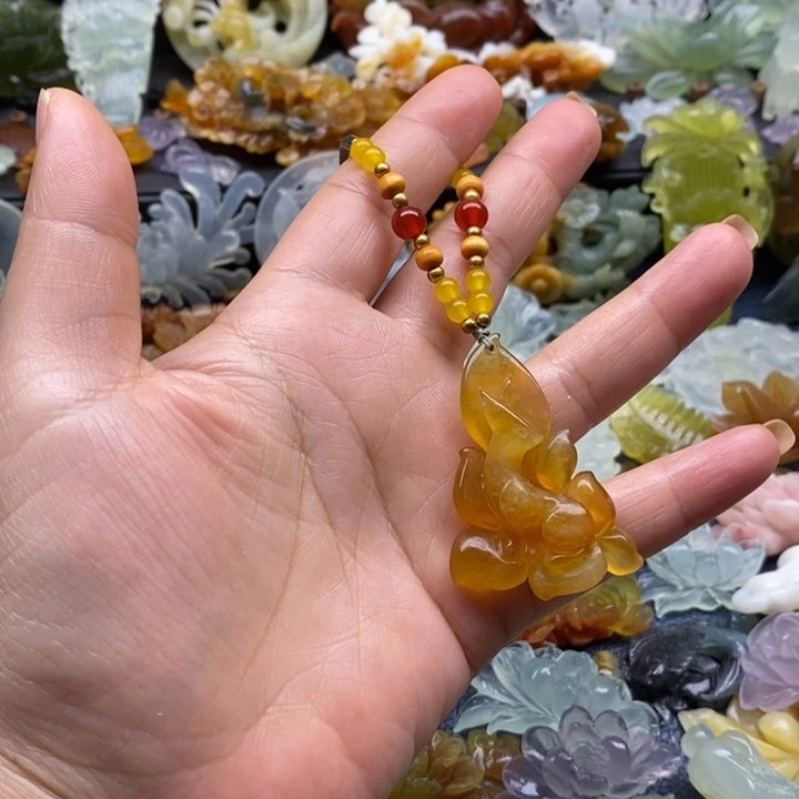 蛇纹石玉合金颈饰