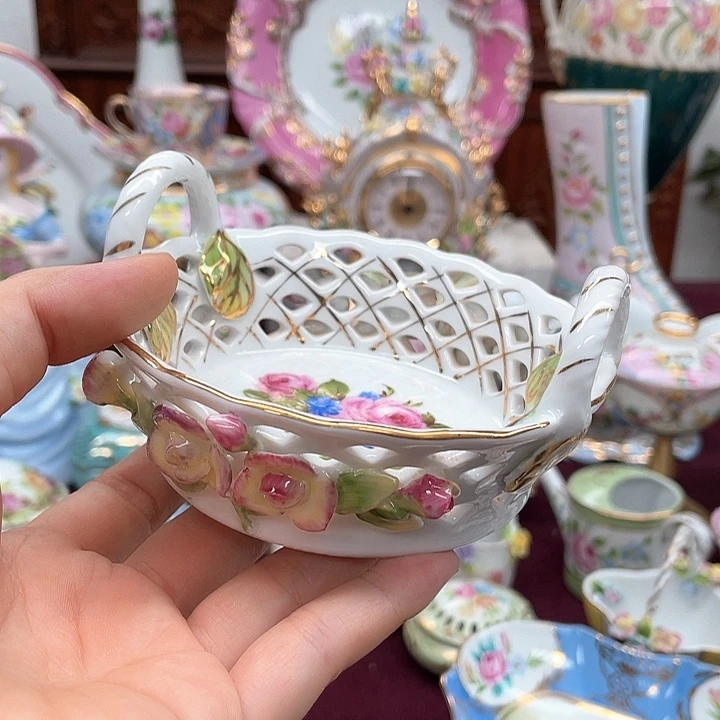 杯碟陶瓷摆件陶瓷