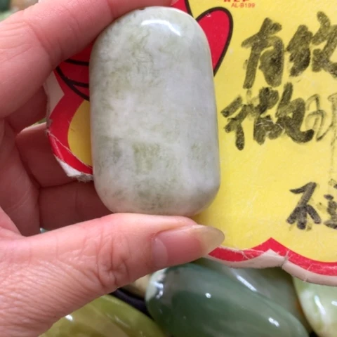 蛇纹石玉未镶嵌手把件