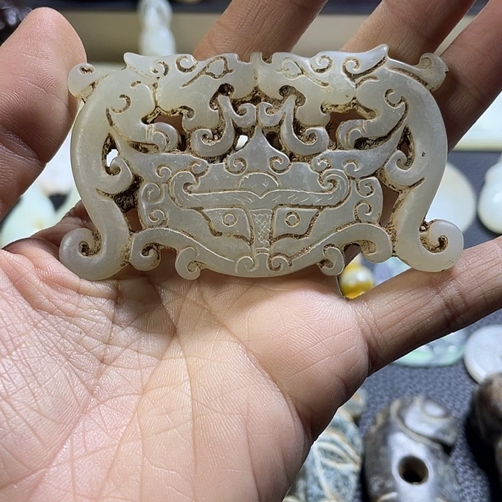 白玉菩提吊坠精美图片