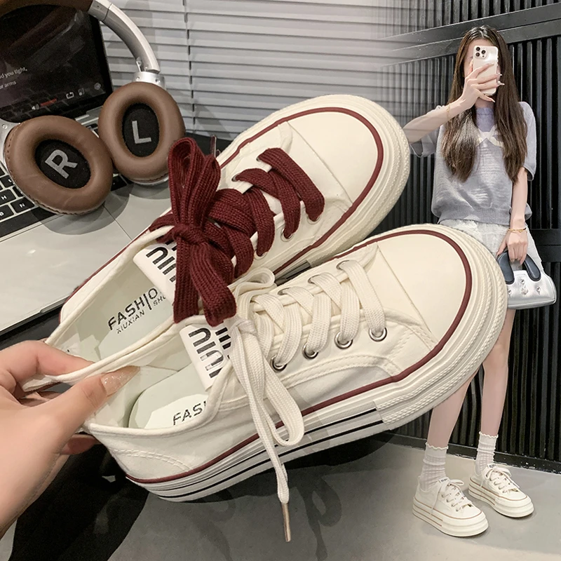 2025秋季薄款透气多巴胺女鞋厚底透气休闲板鞋女学生百搭帆布鞋