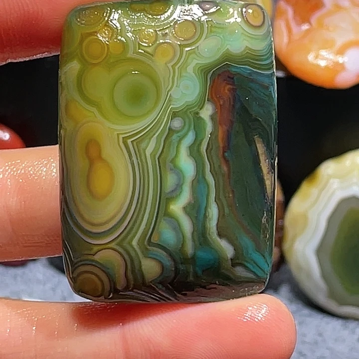 玛瑙/玉髓未镶嵌珠宝奇石