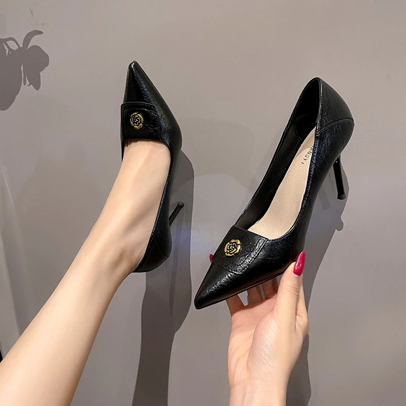 软皮尖头高跟鞋2025秋季新款舒适百搭黑色职业工作性感女单鞋细跟