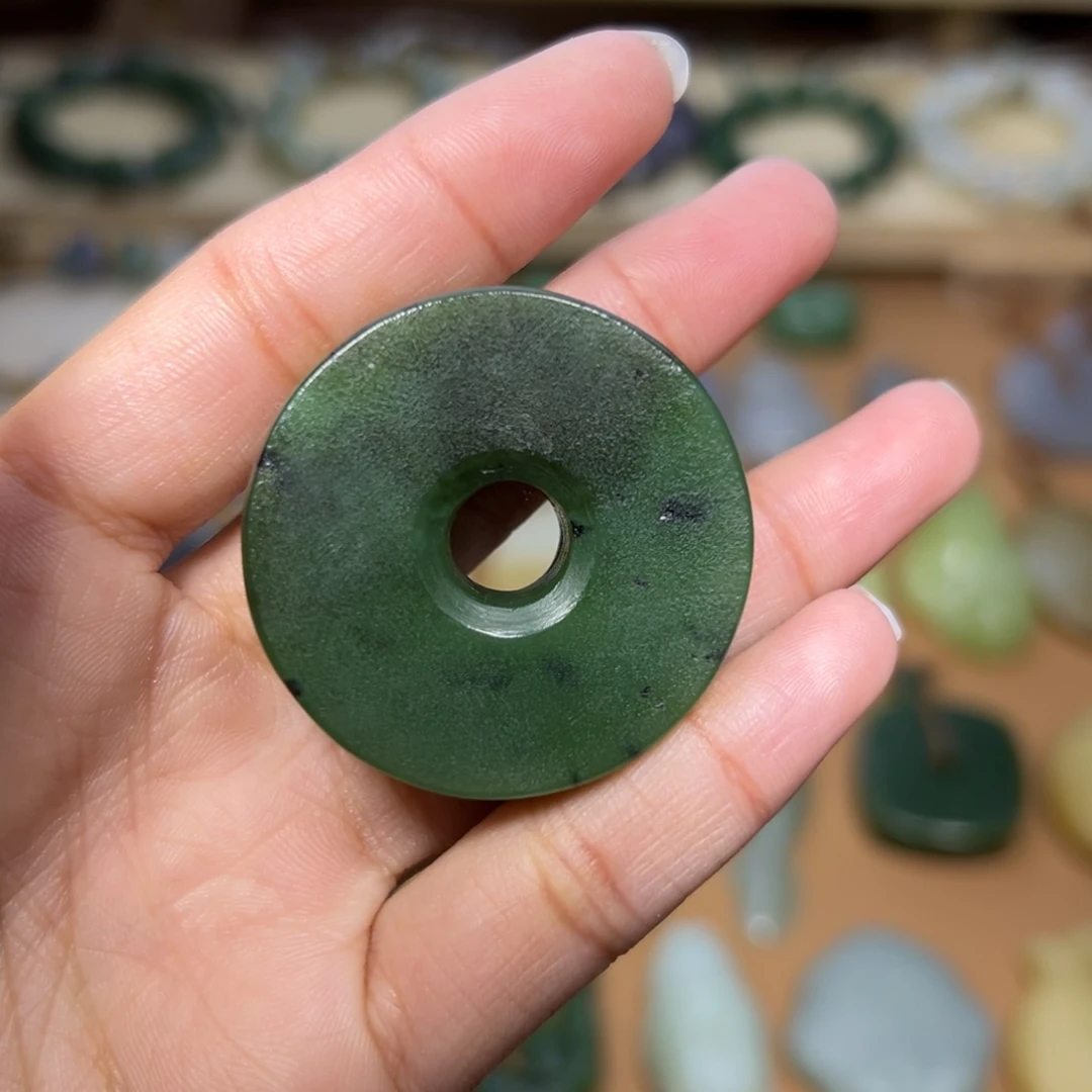 颈饰未镶嵌和田玉音*