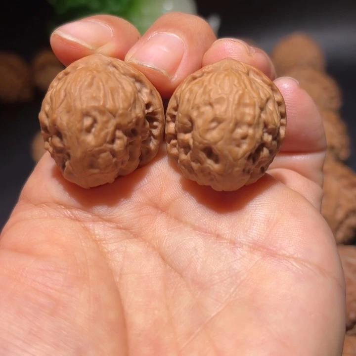 木质类文玩核桃吊坠野狼28
