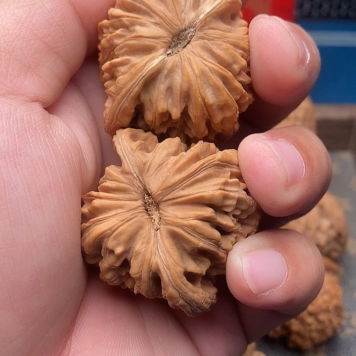 文玩核桃吊坠妄****流四座楼