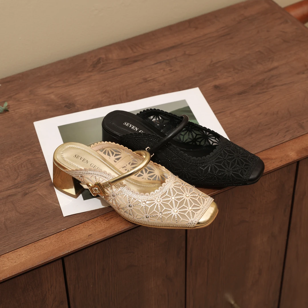 S4.5CM粗跟2025夏季新款时尚百搭真皮包头镂空穆勒鞋软底托鞋D659