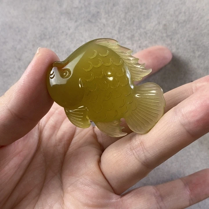 岫玉未镶嵌挂件吊坠