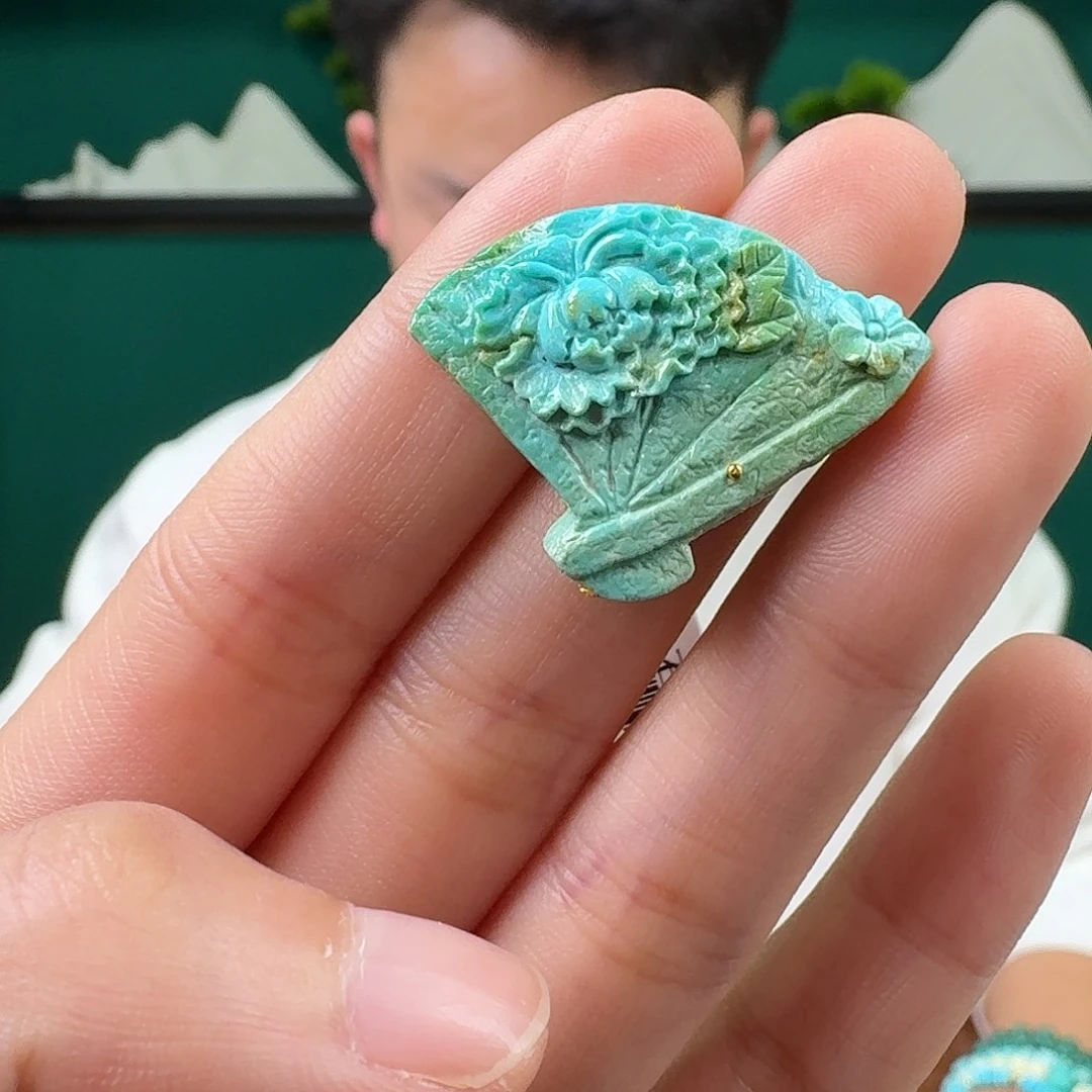 绿松石未镶嵌珠宝奇石