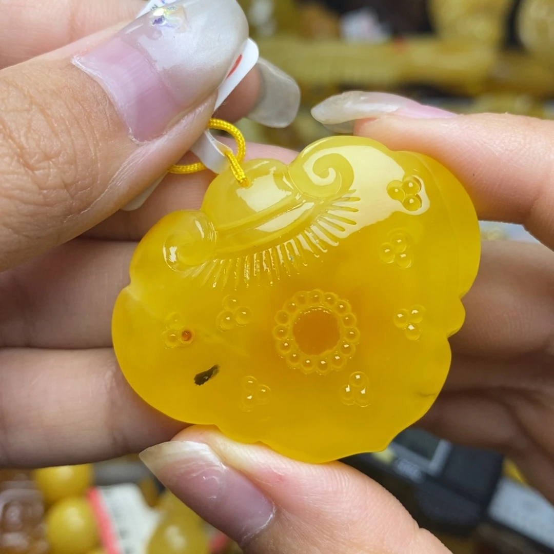 未镶嵌琥珀珠宝奇石