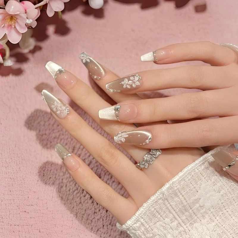 夏日纯手工穿戴甲猫眼设计气质显白可拆卸中长款穿戴式爆闪美甲