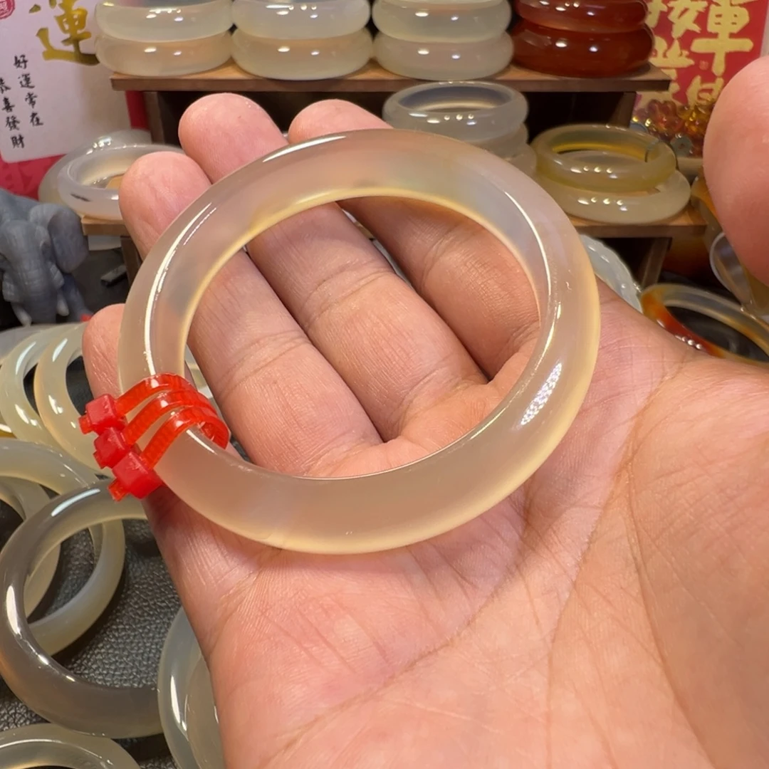 吹***风手镯玛瑙/玉髓未镶嵌