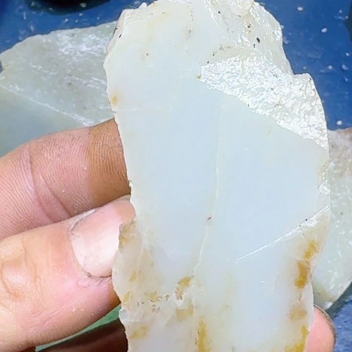 和田玉未镶嵌珠宝半成品