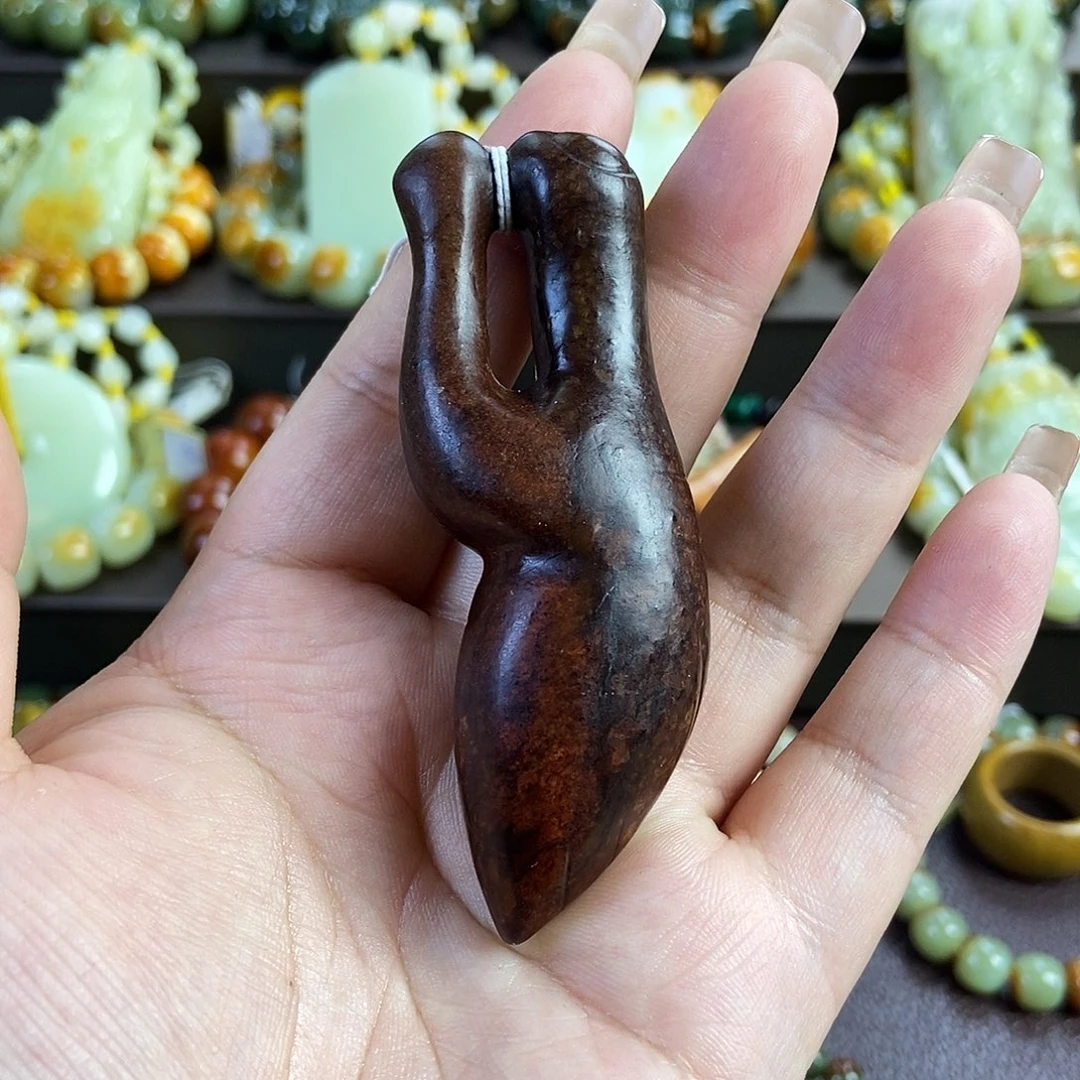 透闪石质玉未镶嵌把件