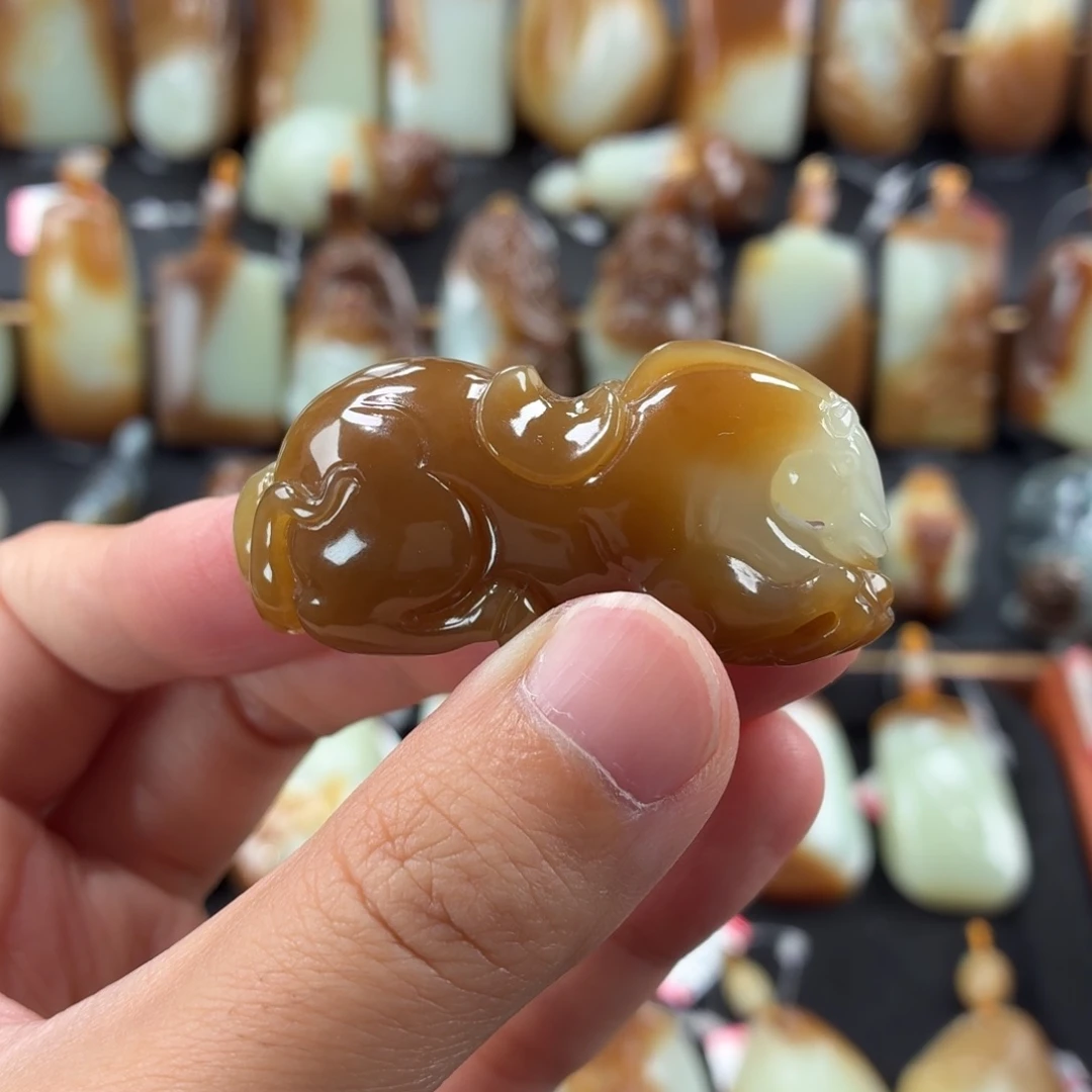 颈饰未镶嵌和田玉