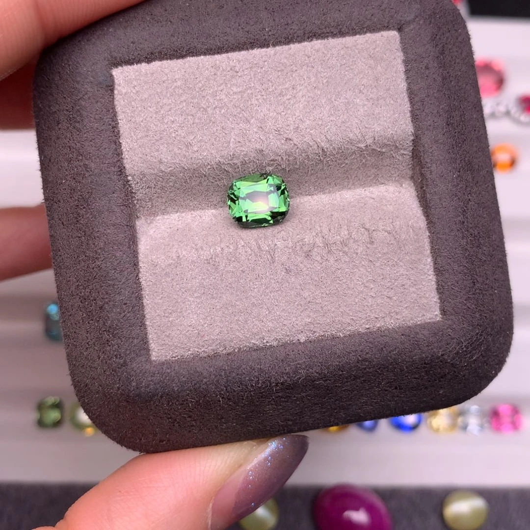 碧玺裸石未镶嵌1.3克拉