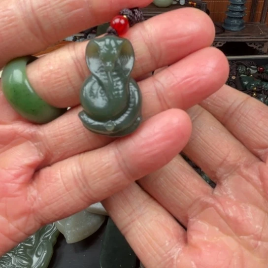 和田玉吊坠未镶嵌