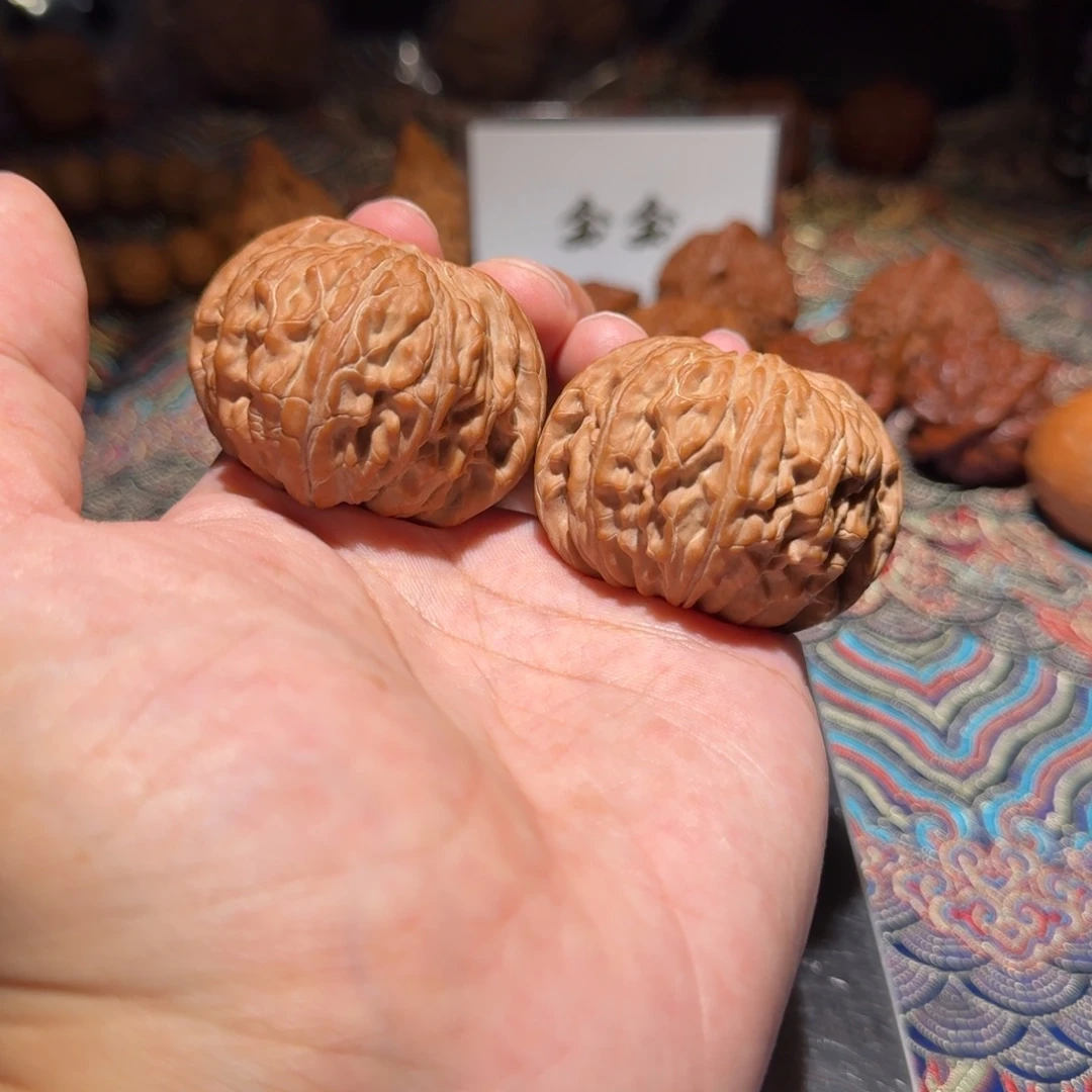 把件核桃627正磨，尺寸47 46 34.5
