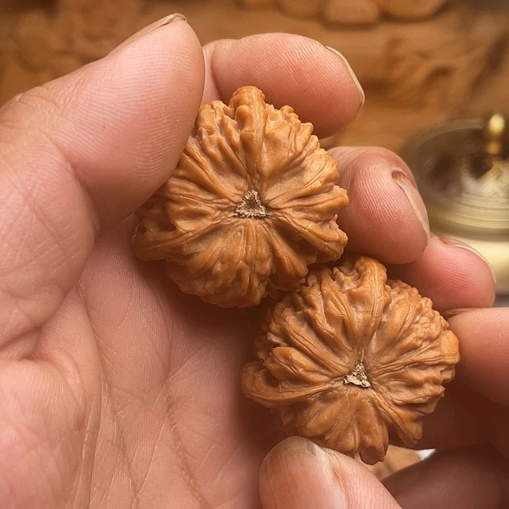 旷***.吊坠文玩核桃文山三棱