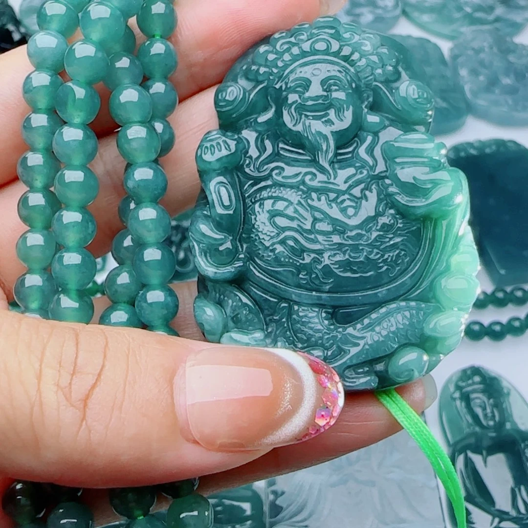 翡翠未镶嵌颈饰多样性发货天然的A货翡翠