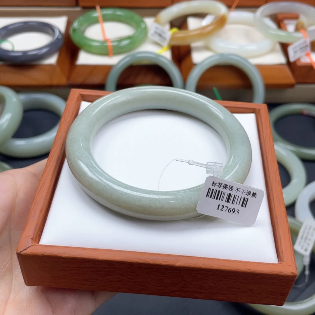 【闪购商品】未镶嵌手镯和田玉链接68。   60.3