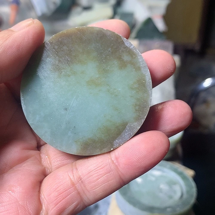 颈饰未镶嵌和田玉（糖玉）