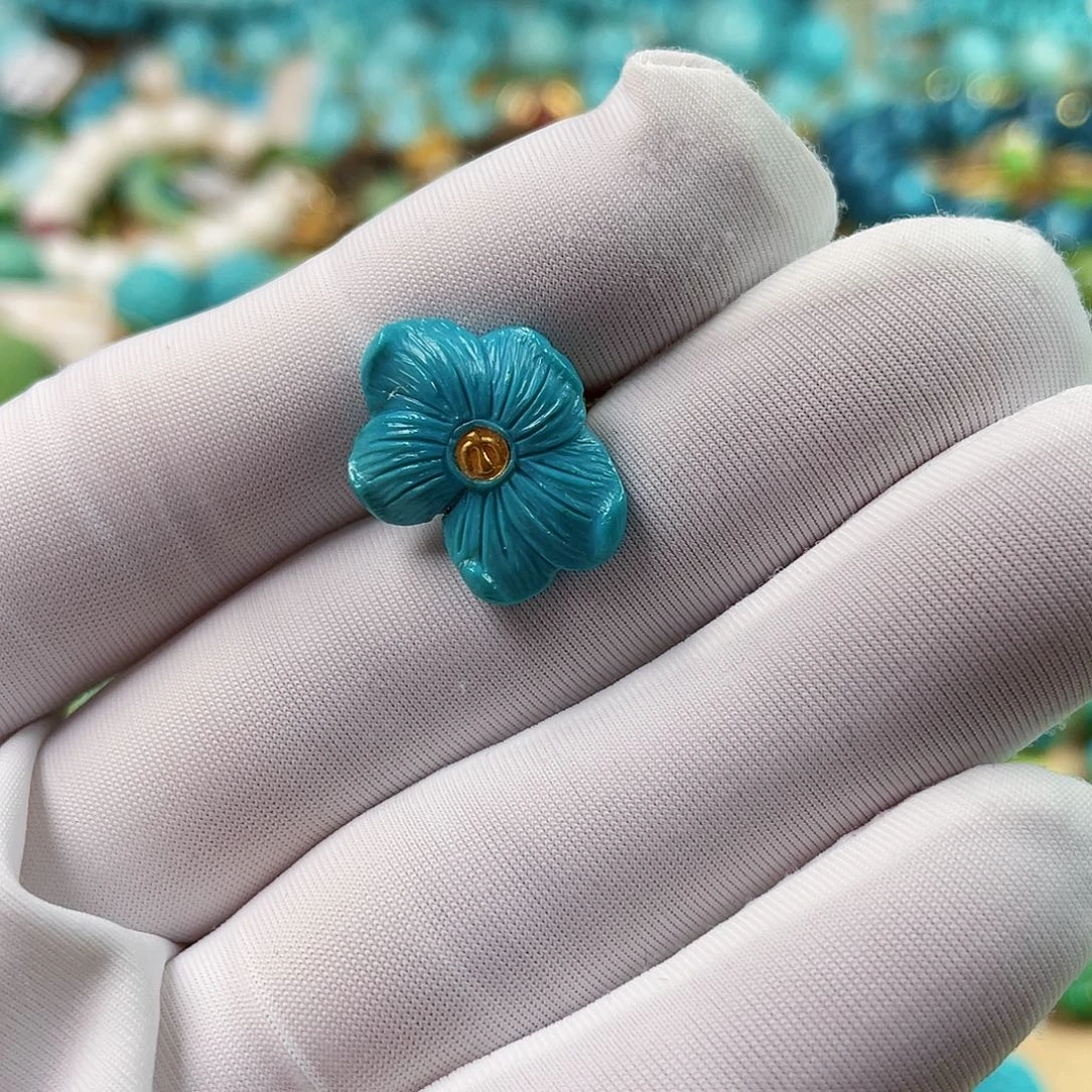 绿松石未镶嵌珠宝奇石