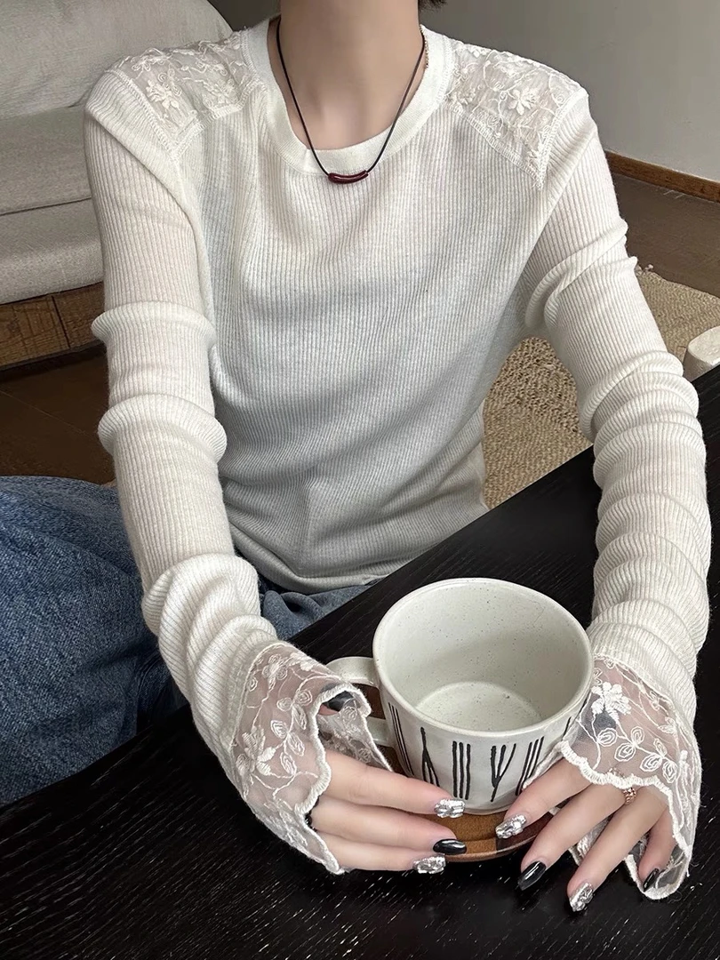 洋气秋冬韩版蕾丝显瘦圆领修身百搭INS风女长袖毛针织衫薄款