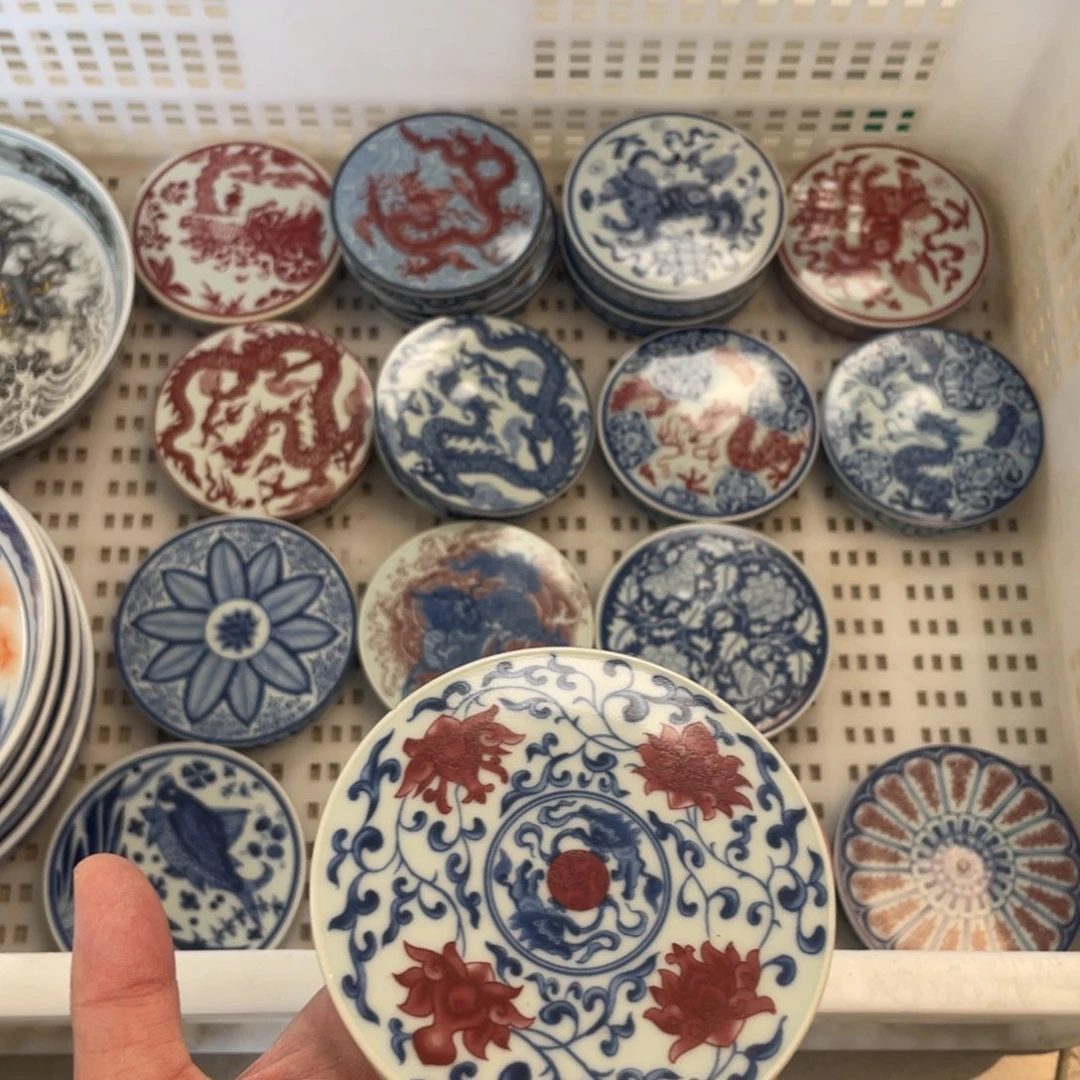 瓷片景德镇釉里红缠枝莲盖置