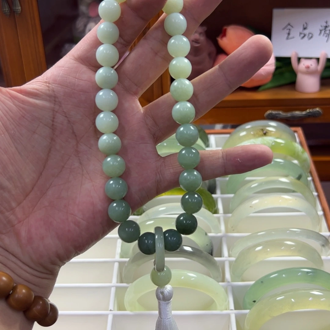 蛇纹石玉未镶嵌手镯106