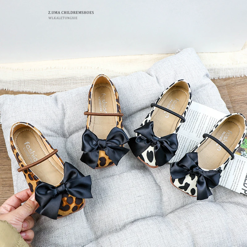 女童韩版蝴蝶结公主鞋豹纹小皮鞋2025春秋新款女孩防滑豆豆鞋单鞋