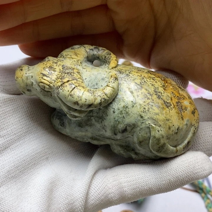 岫岩河磨玉（透闪石质玉）手把未镶嵌拉***歌