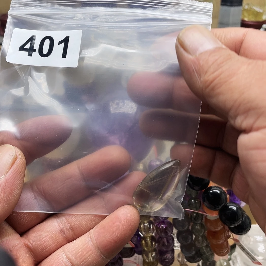 C****未镶嵌水晶手串401