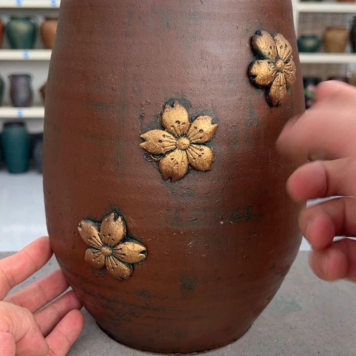 19.9-1微瑕土陶木桶咖色金花