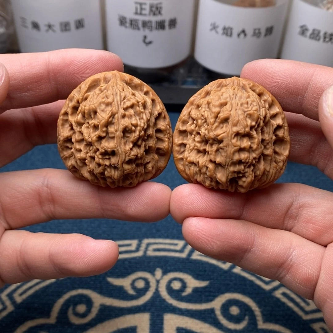 核桃把件S****你4.1cm南疆石的