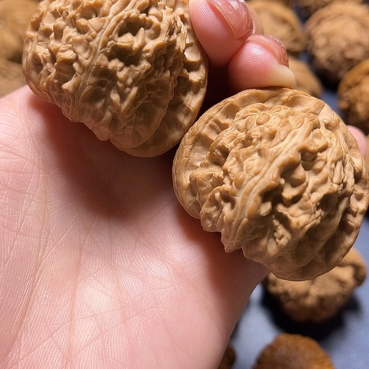 吊坠文玩核桃三角白44