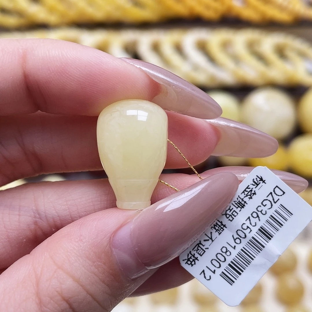 琥珀未镶嵌裸石13*20.3mm三通