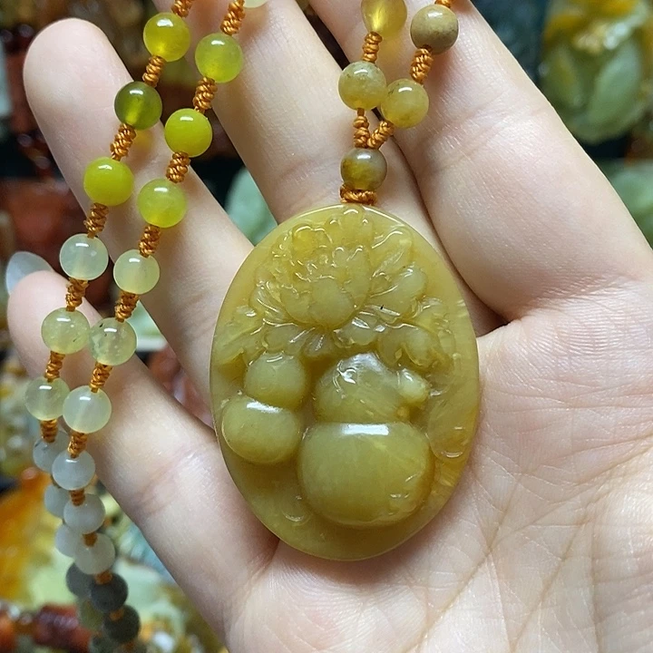 岫玉未镶嵌吊坠(赠链)