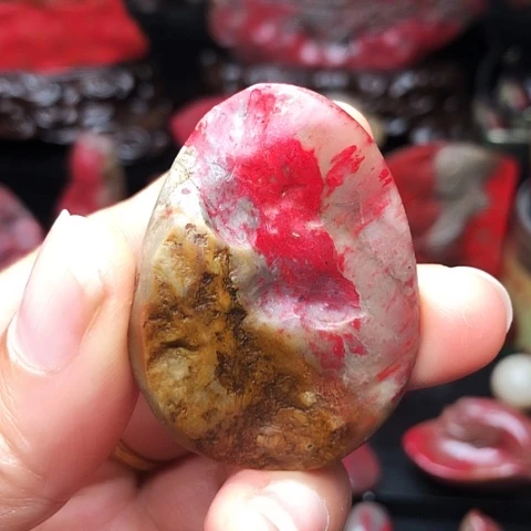 昌化鸡血石昌化鸡血石原石