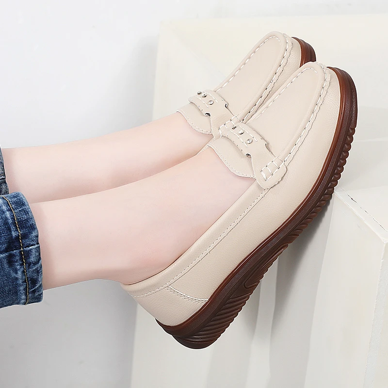 妈妈鞋中老年老人2025春秋单鞋中年软底防滑舒适女鞋新款女士皮鞋