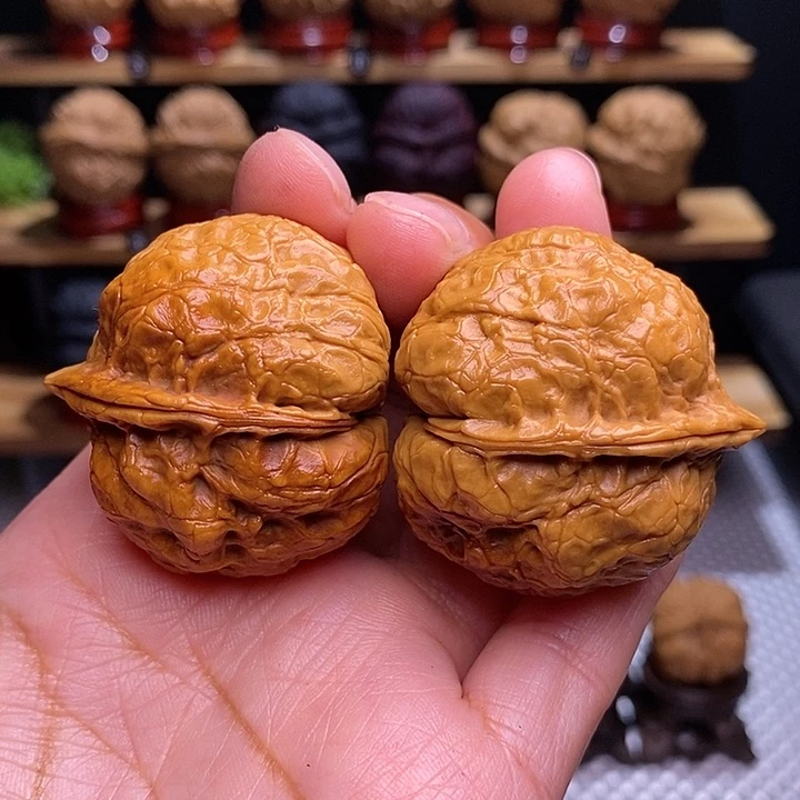 文玩核桃把件兽皇元宝38