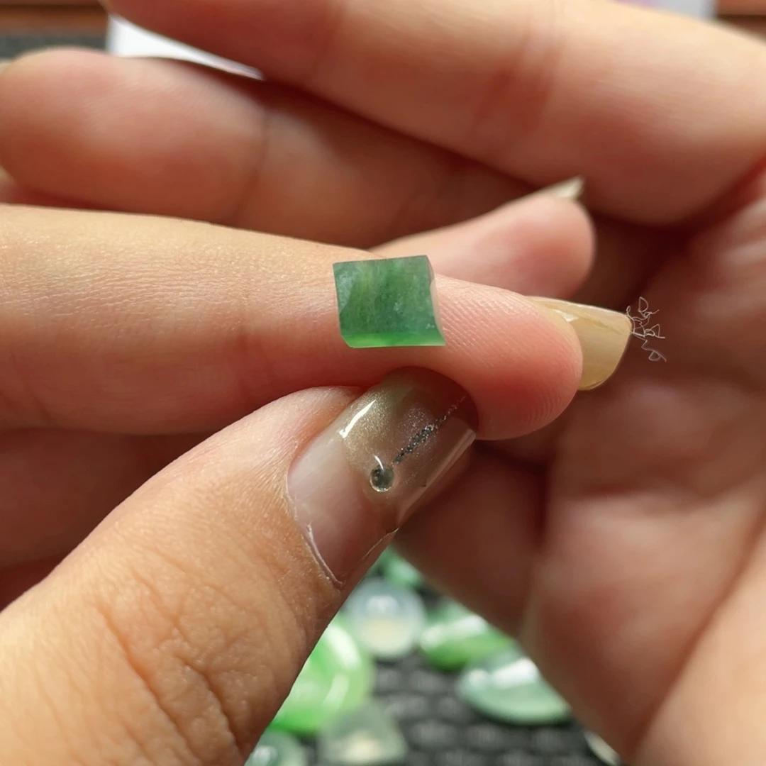 未镶嵌定制翡翠   翡翠