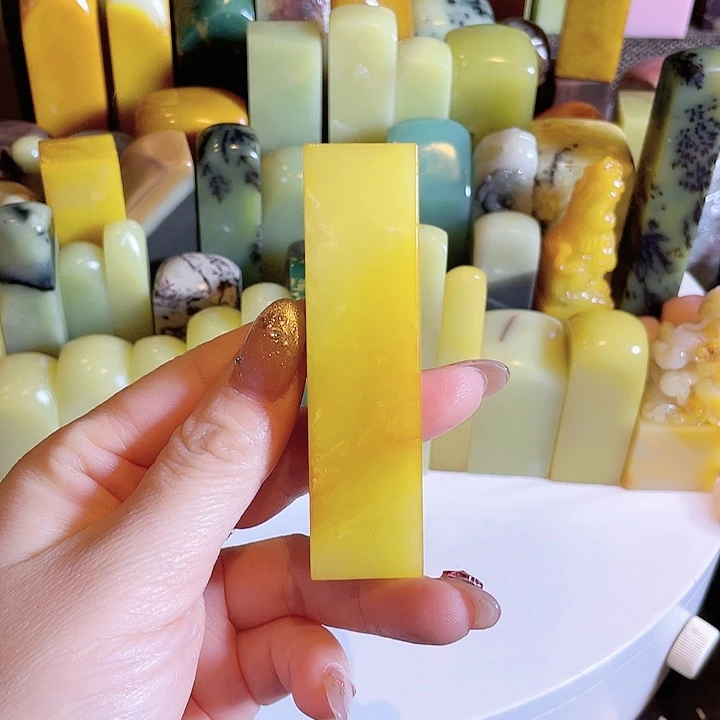 青田石鸡蛋黄菜花黄