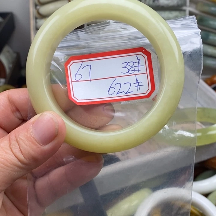 未镶嵌蛇纹石玉颈饰太*花