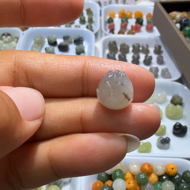未镶嵌和田玉珠宝半成品