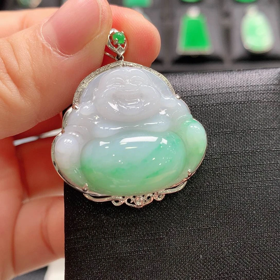 翡翠18K金镶嵌颈饰佛公