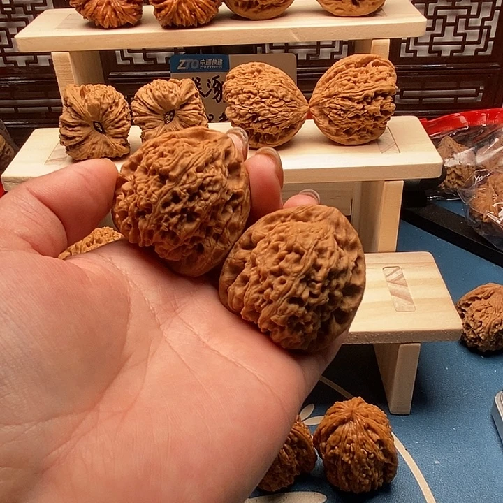 C***o吊坠文玩核桃南疆