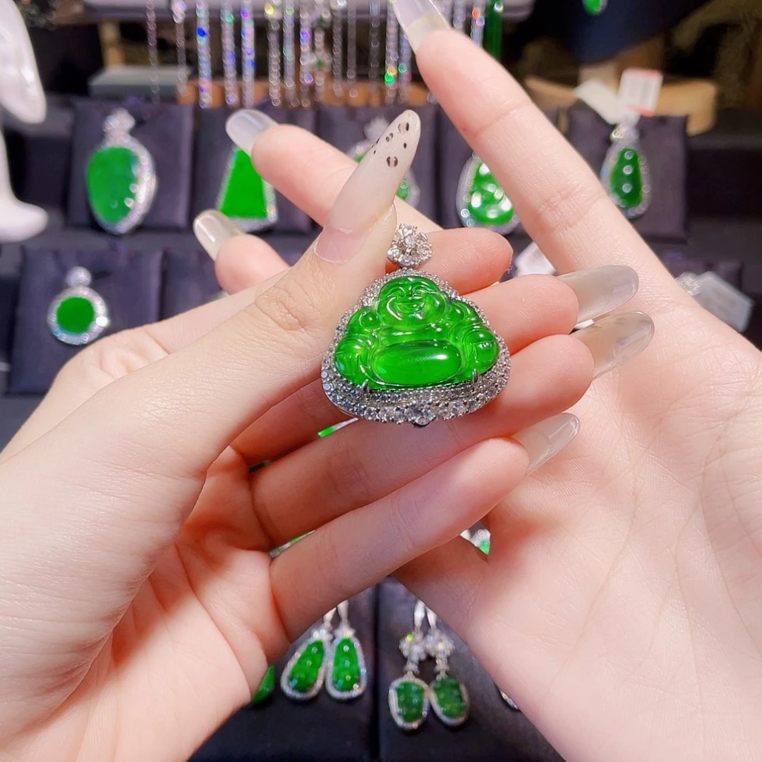 c***y翡翠银S925镶嵌颈饰佛公