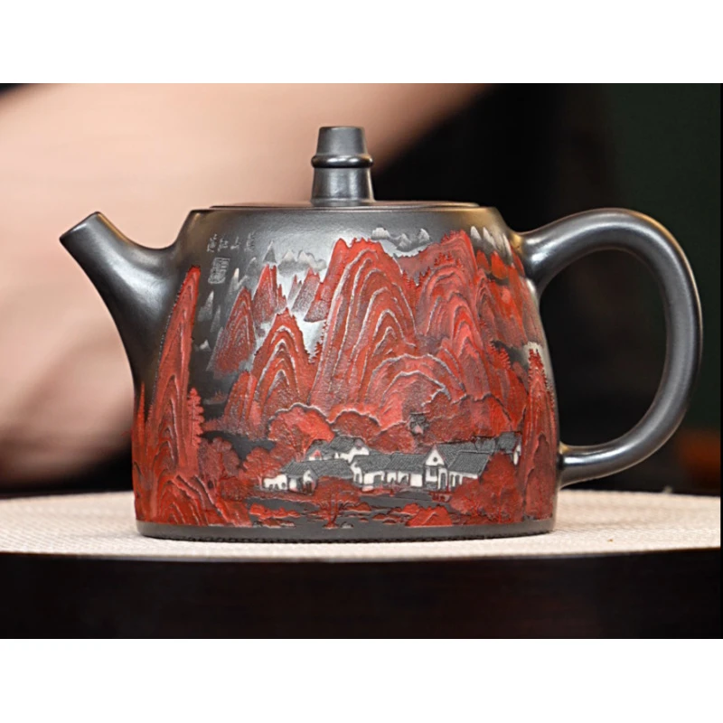 宜兴紫砂 汉铎石黄壶 梅付春