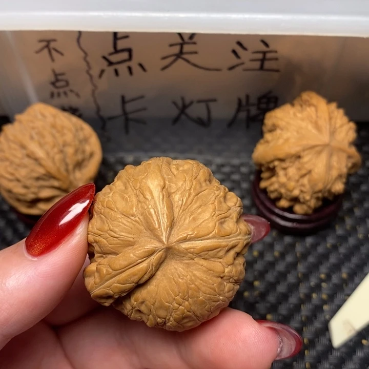 ****人文玩核桃吊坠I文玩核桃异形单只
